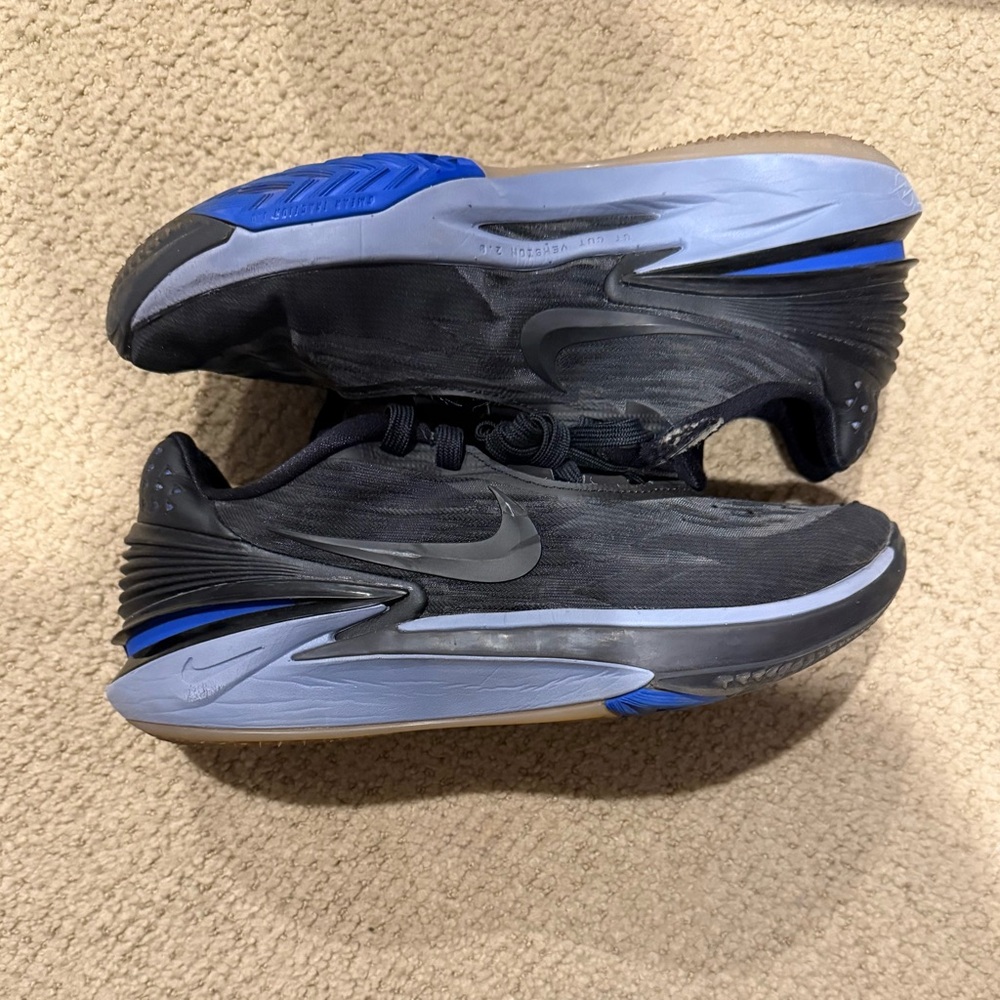 Nike Men's Black and Purle G.T. Cut air zoom basketball shoes Size 8.5